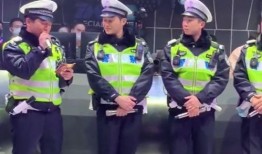 酒吧保安吃瓜视频,吃瓜视频引发网友热议