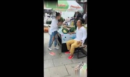 免费吃瓜被美女套路,美女套路揭秘，小心落入圈套！