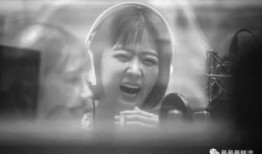 暴躁的少女吃瓜