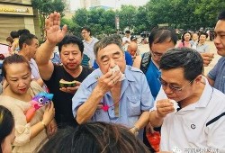 运动会上吃瓜,欢乐氛围共庆体育盛会