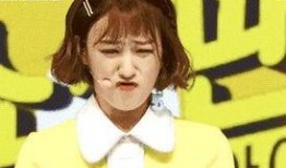 暴躁的少女吃瓜