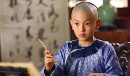 穿越皇子吃瓜,宫廷风云中的吃瓜日常